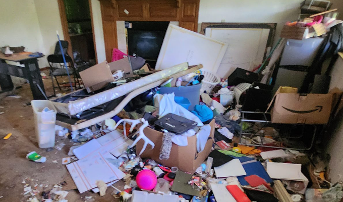 CF Dumpsters and Junk Removal in Parkersburg, WV (2)