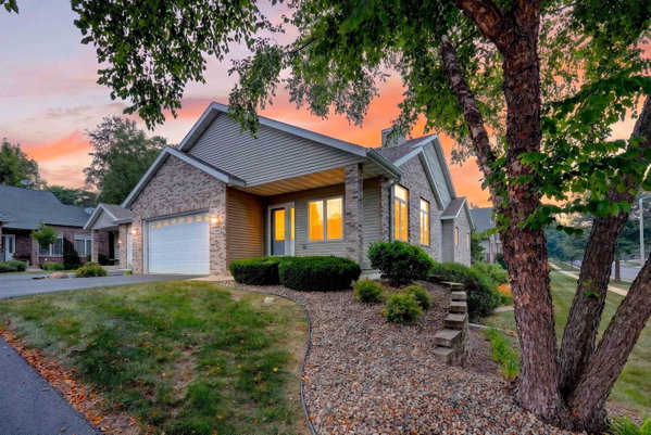 Badger Realty Team- Kyle Broom in Cottage Grove, WI (2)