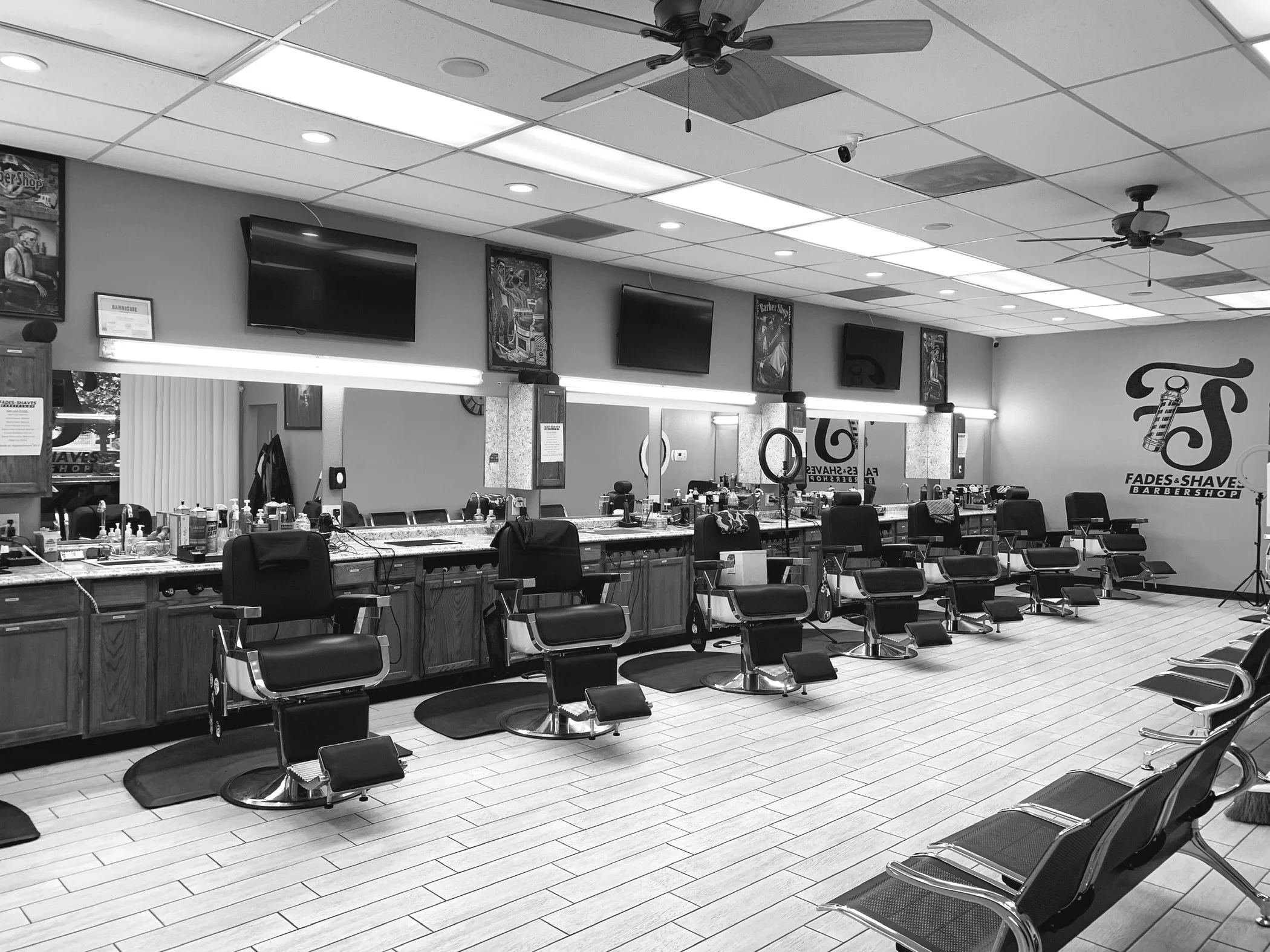 Fades & Shaves Barbershop 3 palmdale in Palmdale, CA