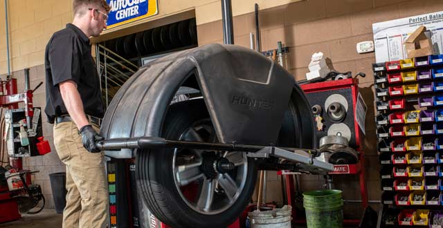 Best-One Tire & Auto Care of Kendallville (formerly Noble County Tire) in Kendallville, IN (6)