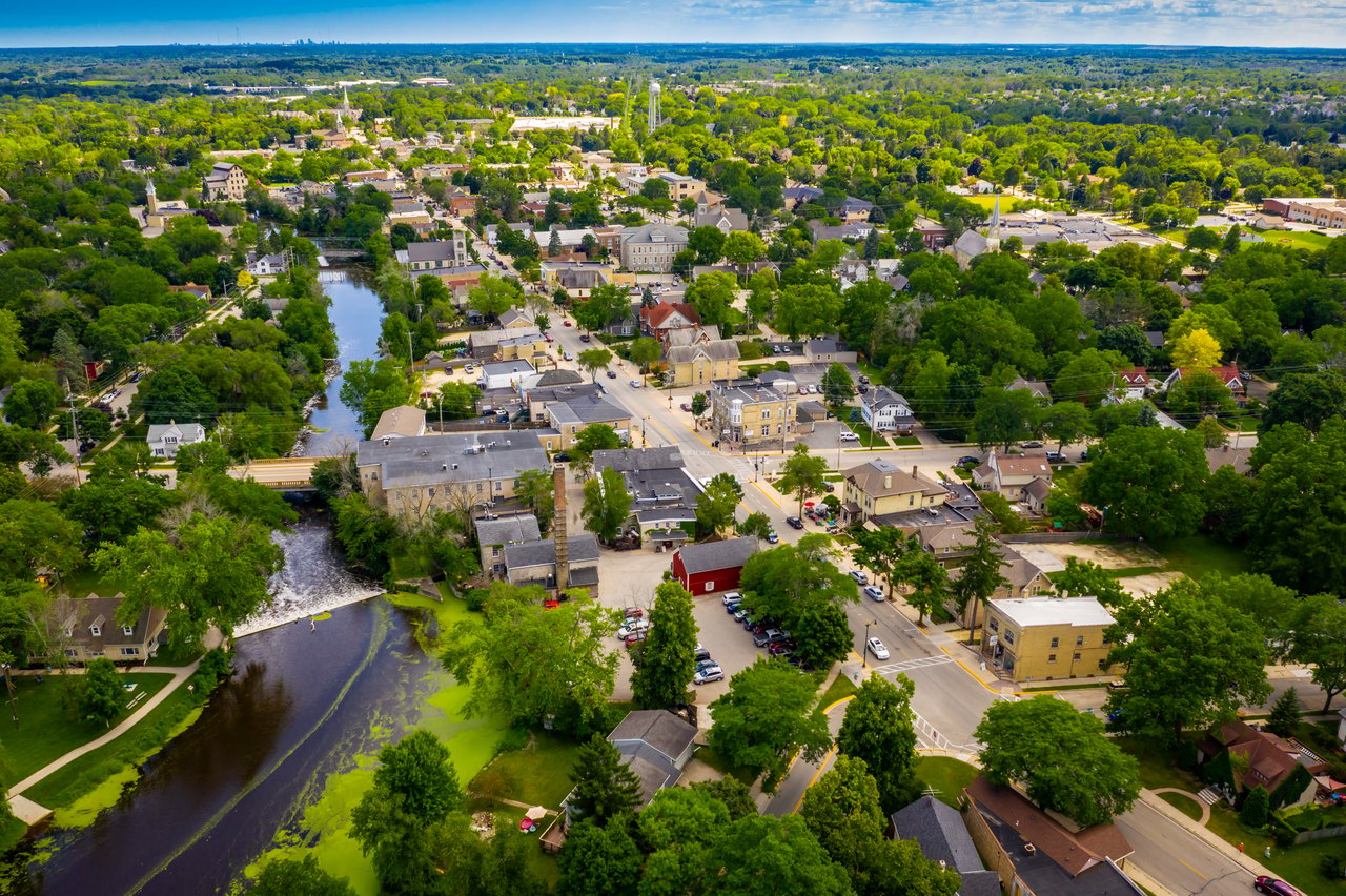 Flat Fee Pros in Prairie du Sac, WI