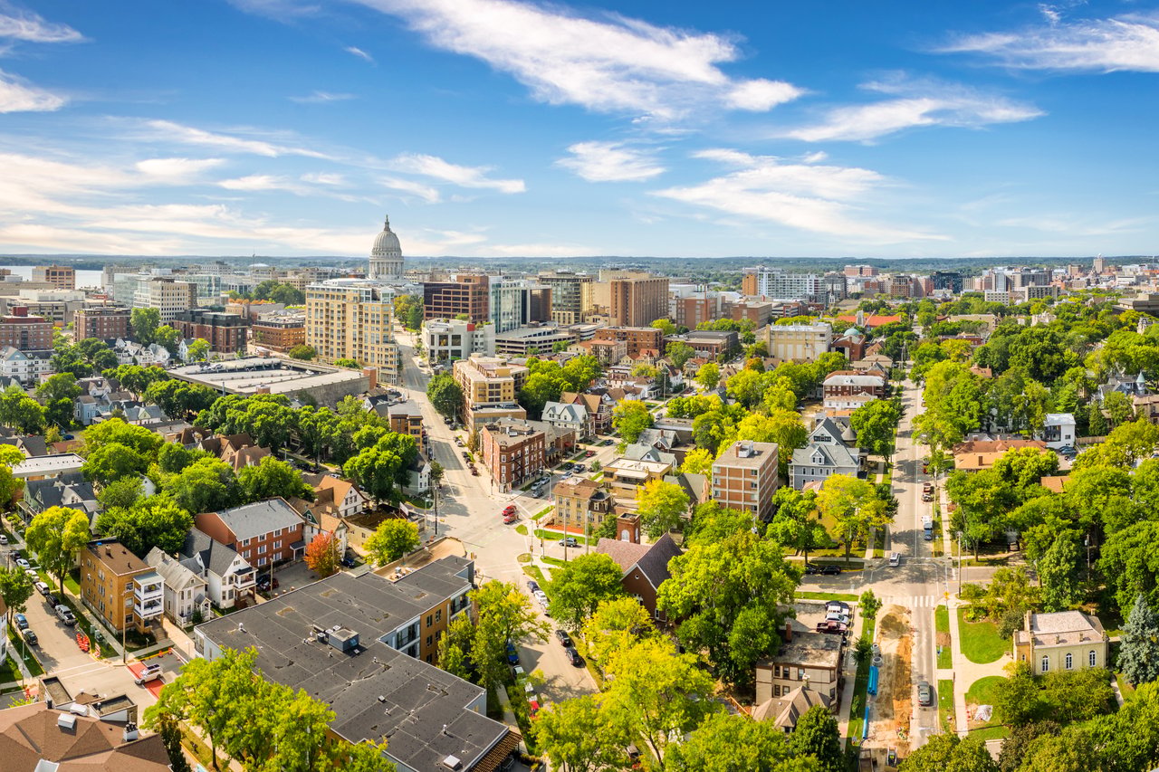 Flat Fee Pros in Prairie du Sac, WI (2)