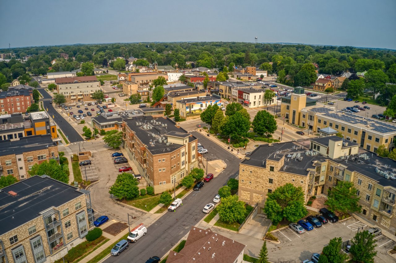 Flat Fee Pros in Prairie du Sac, WI (4)