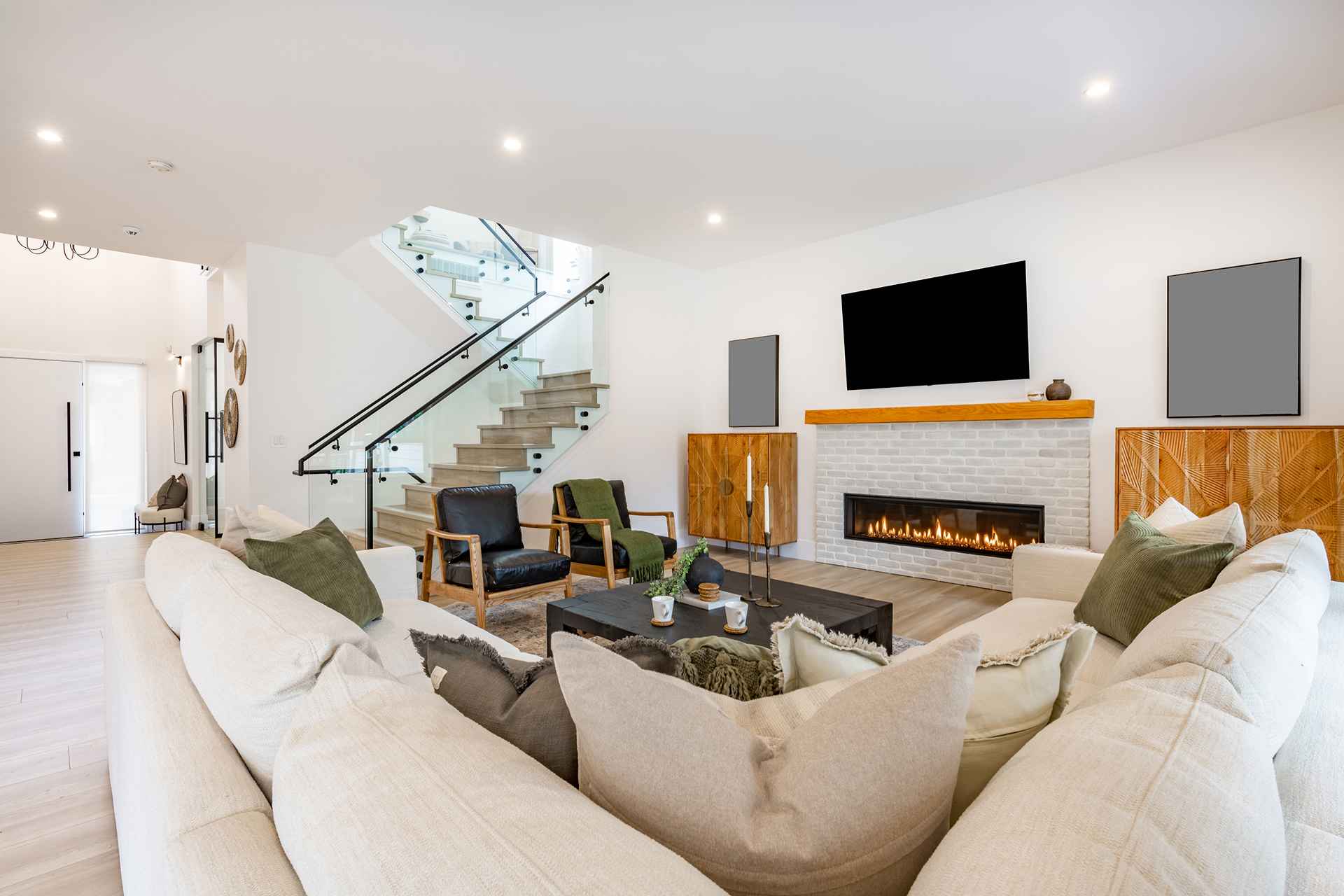 Realtor Tom Gilliam-RE/MAX Classic in Farmington Hills, MI (3)