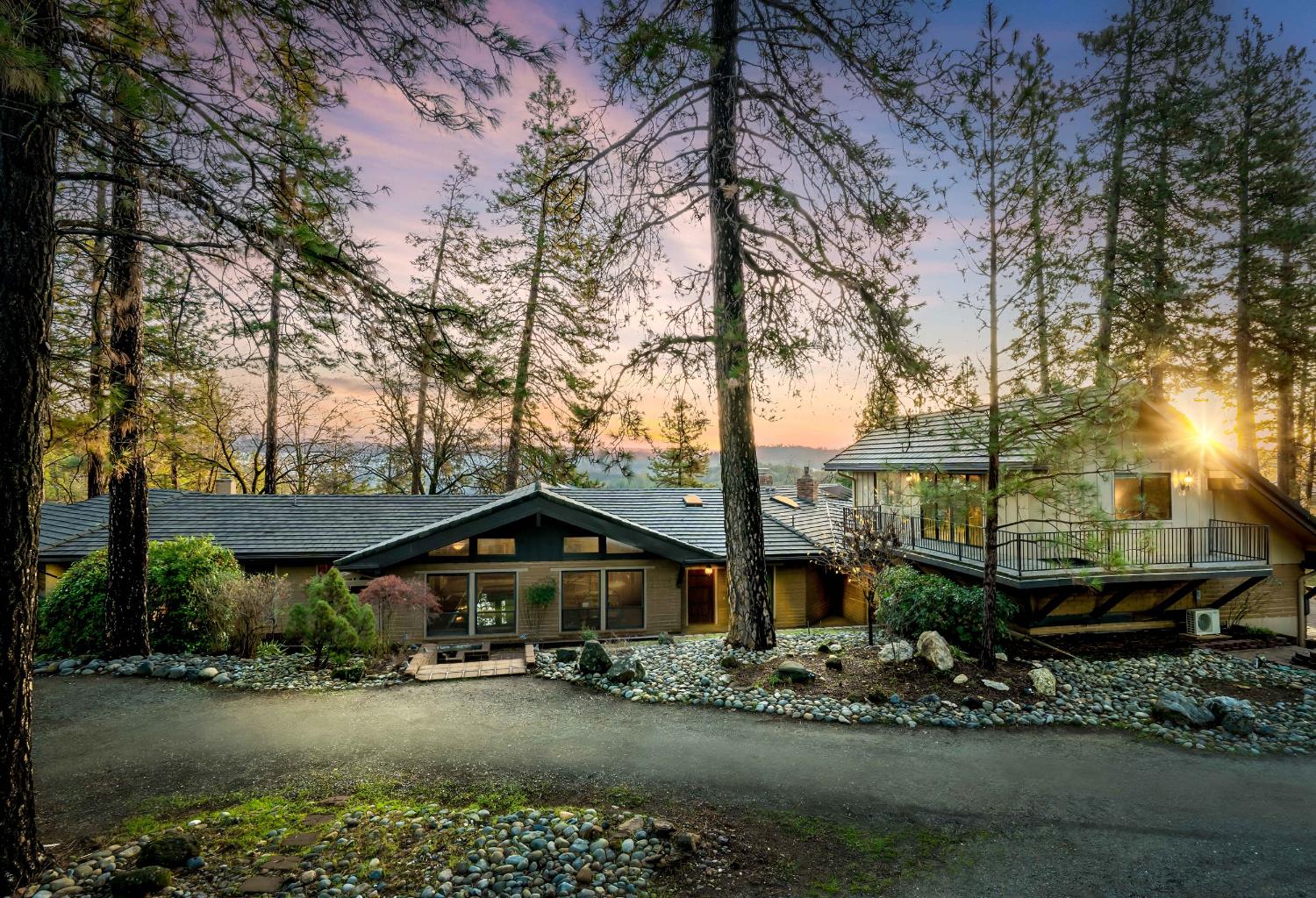 Sarah Stone-Francisco, Grass Valley Realtor in Grass Valley, CA