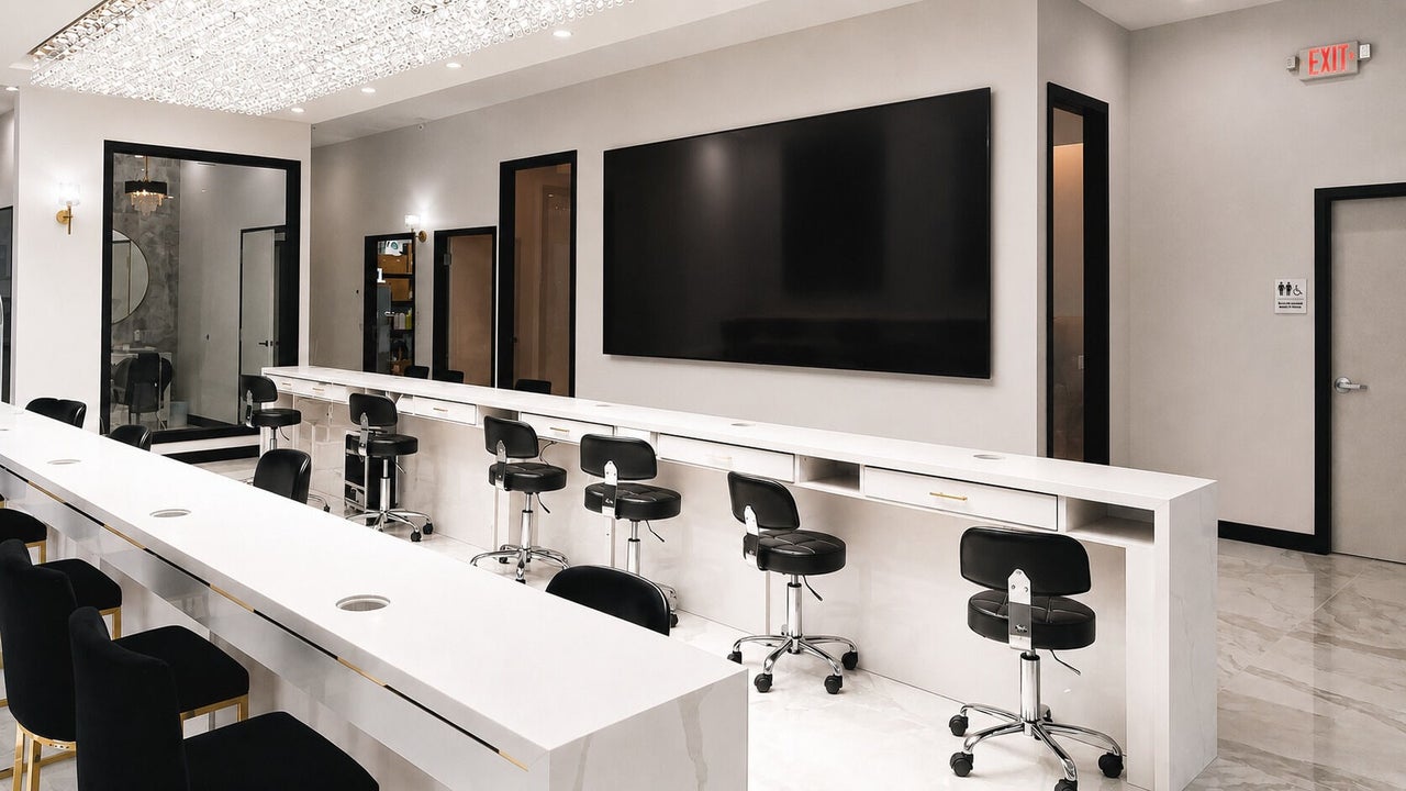 Brilliant Nails Lounge in Schaumburg, IL (3)