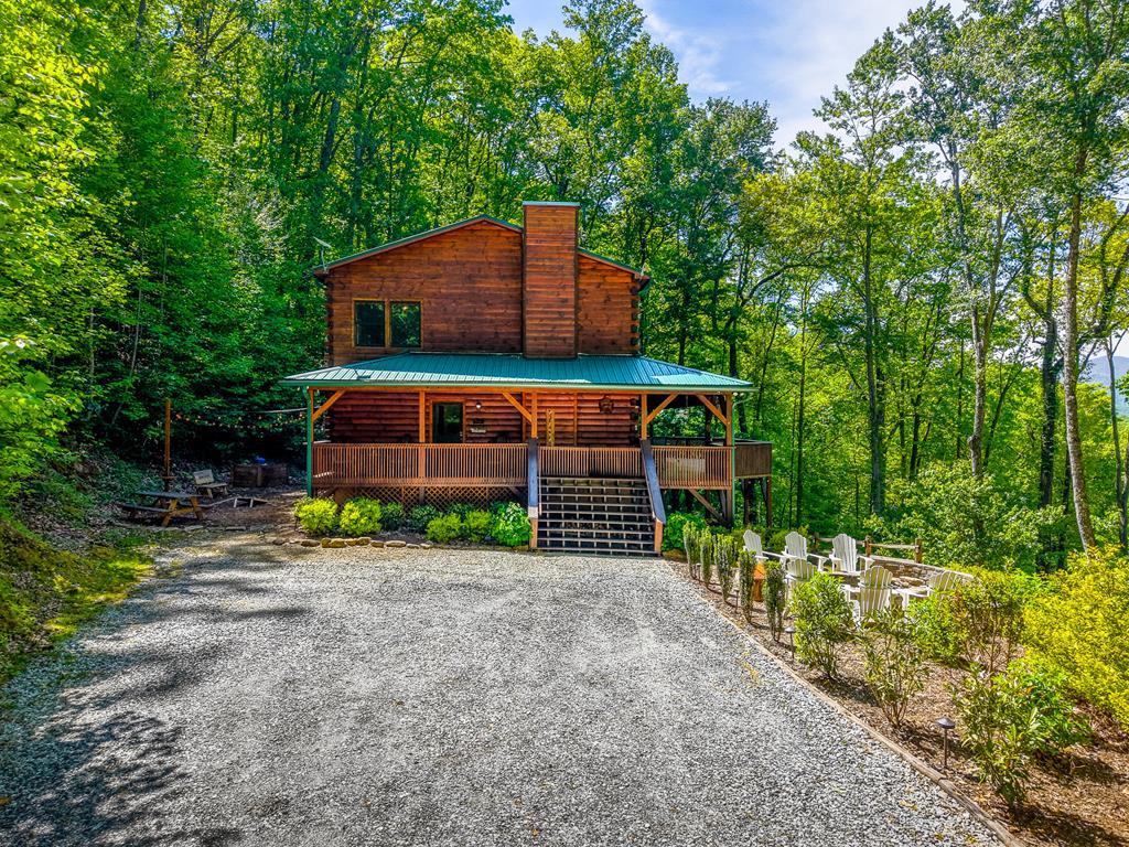 Stephanie Sainz | Broker | Bald Head Realty in Franklin, NC