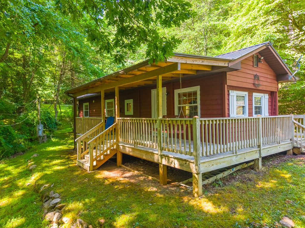 Stephanie Sainz | Broker | Bald Head Realty in Franklin, NC (6)