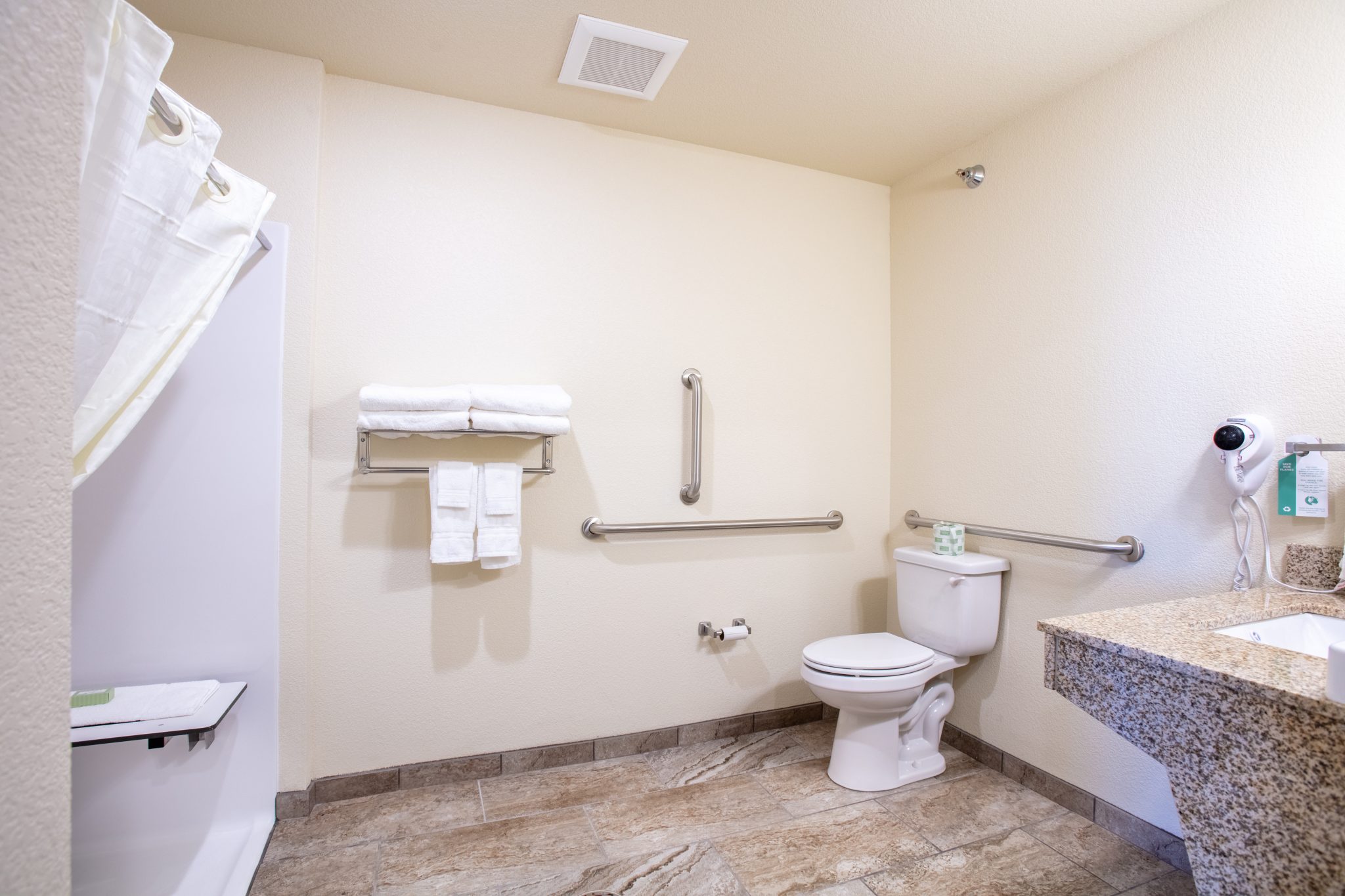 Cobblestone Inn & Suites - Fremont in Fremont, WI (5)