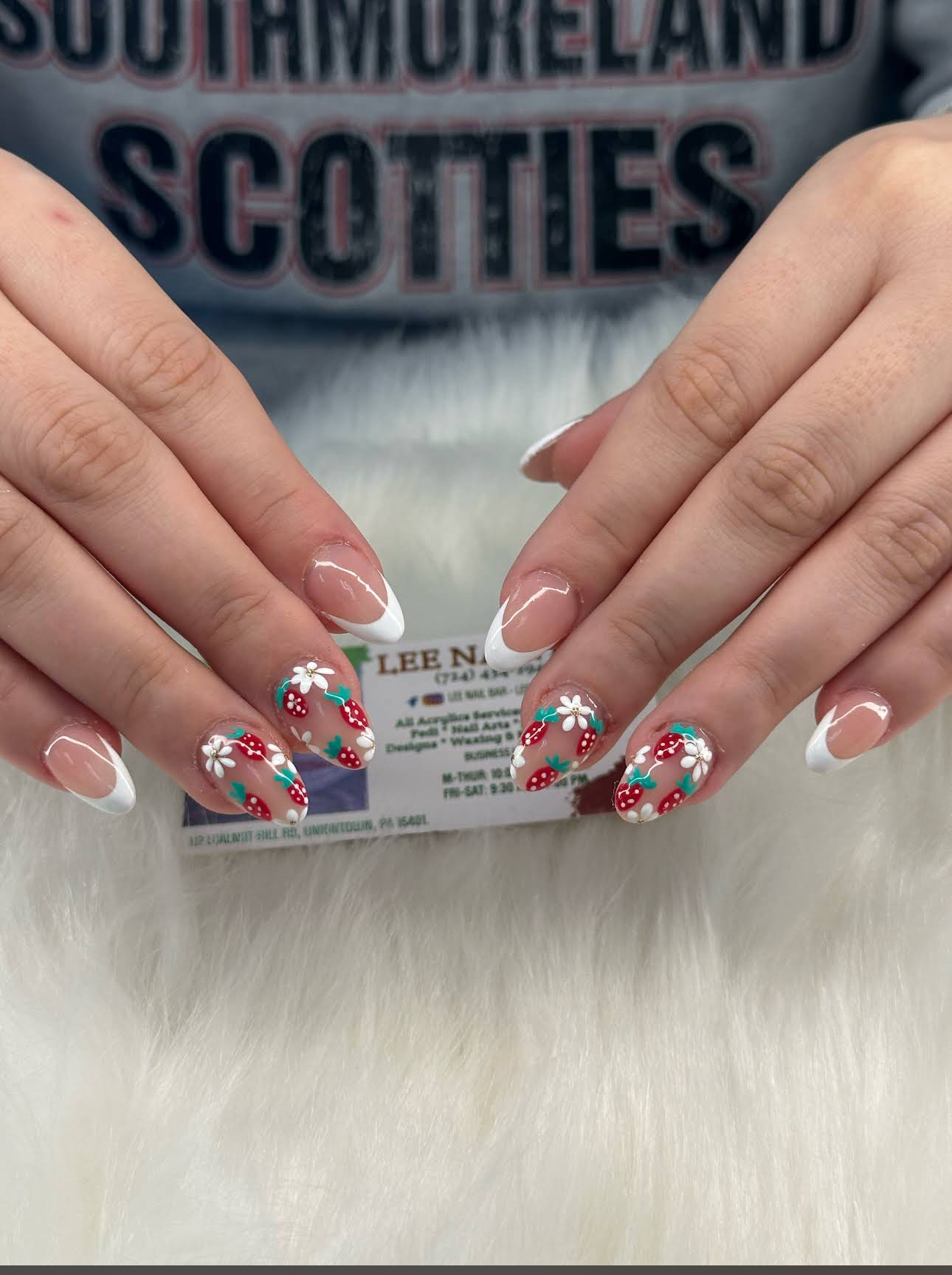 LEE NAIL BAR in Uniontown, PA (2)