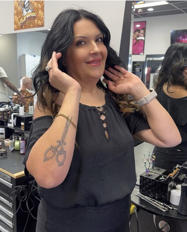 Hill Top Salon & Barber Hesperia in Hesperia, CA (3)