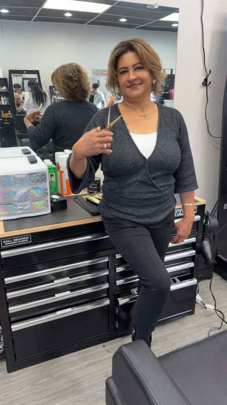Hill Top Salon & Barber Hesperia in Hesperia, CA (6)