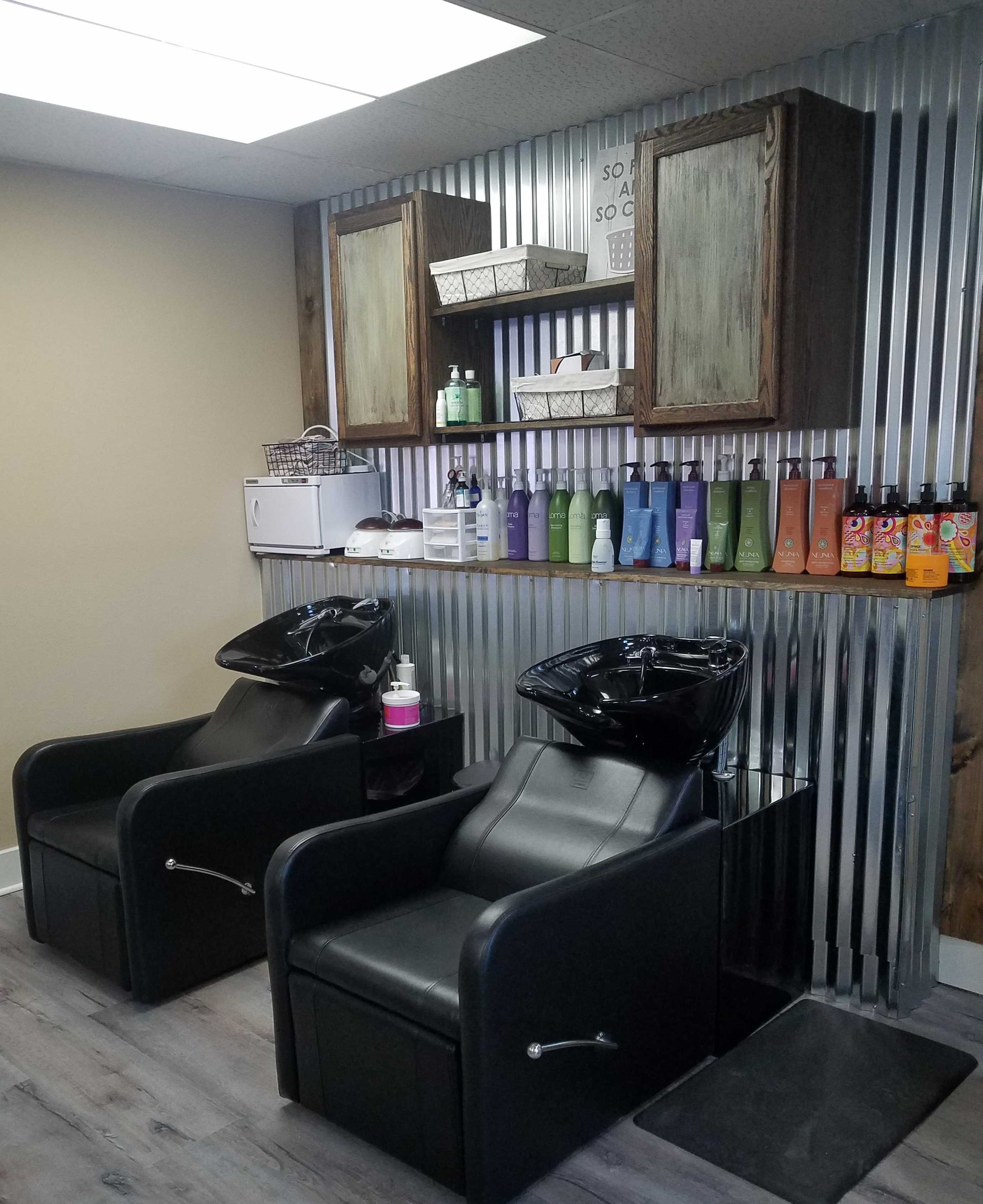 SALON DISTINCTION OF SALEM in Salem Lakes, WI (2)