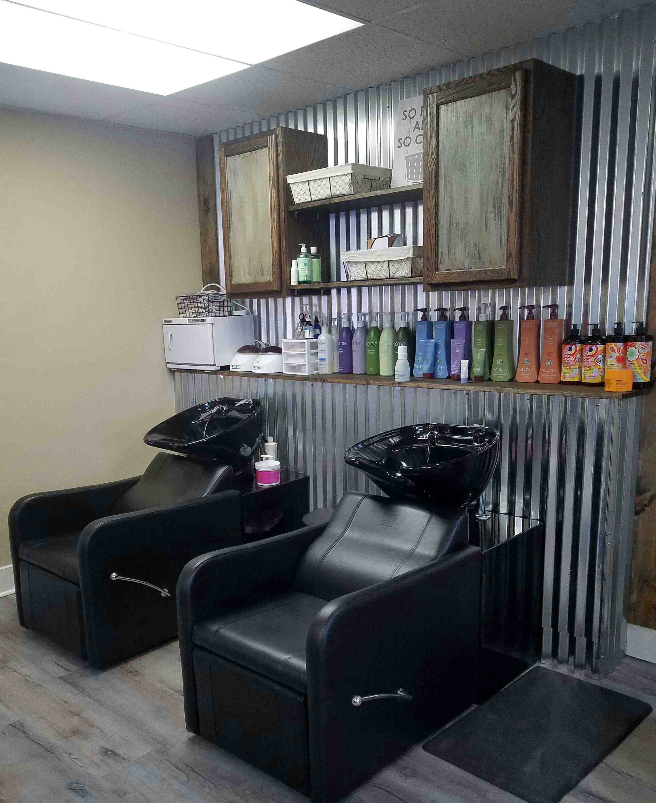 SALON DISTINCTION OF SALEM in Salem Lakes, WI (3)