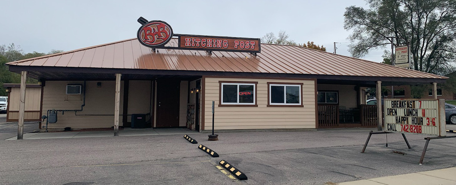 B&B Hitching Post in Portage, WI