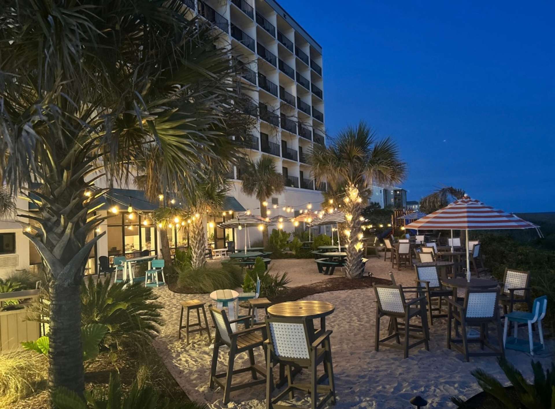 Rising Tide Coastal Fare & Surfside Bar in Pine Knoll Shores, NC