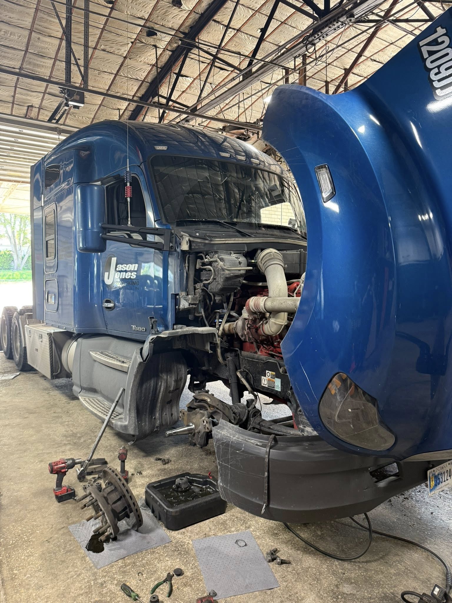 Lugnutz Automotive LLC in Washington, IN