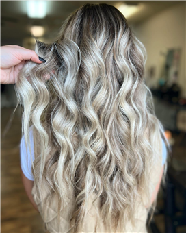Turning Heads Beauty Lounge in Uniontown, PA