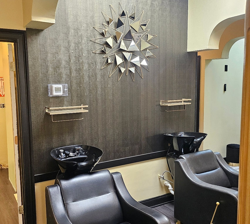 SWAG SALON SUITES in Grayson, GA