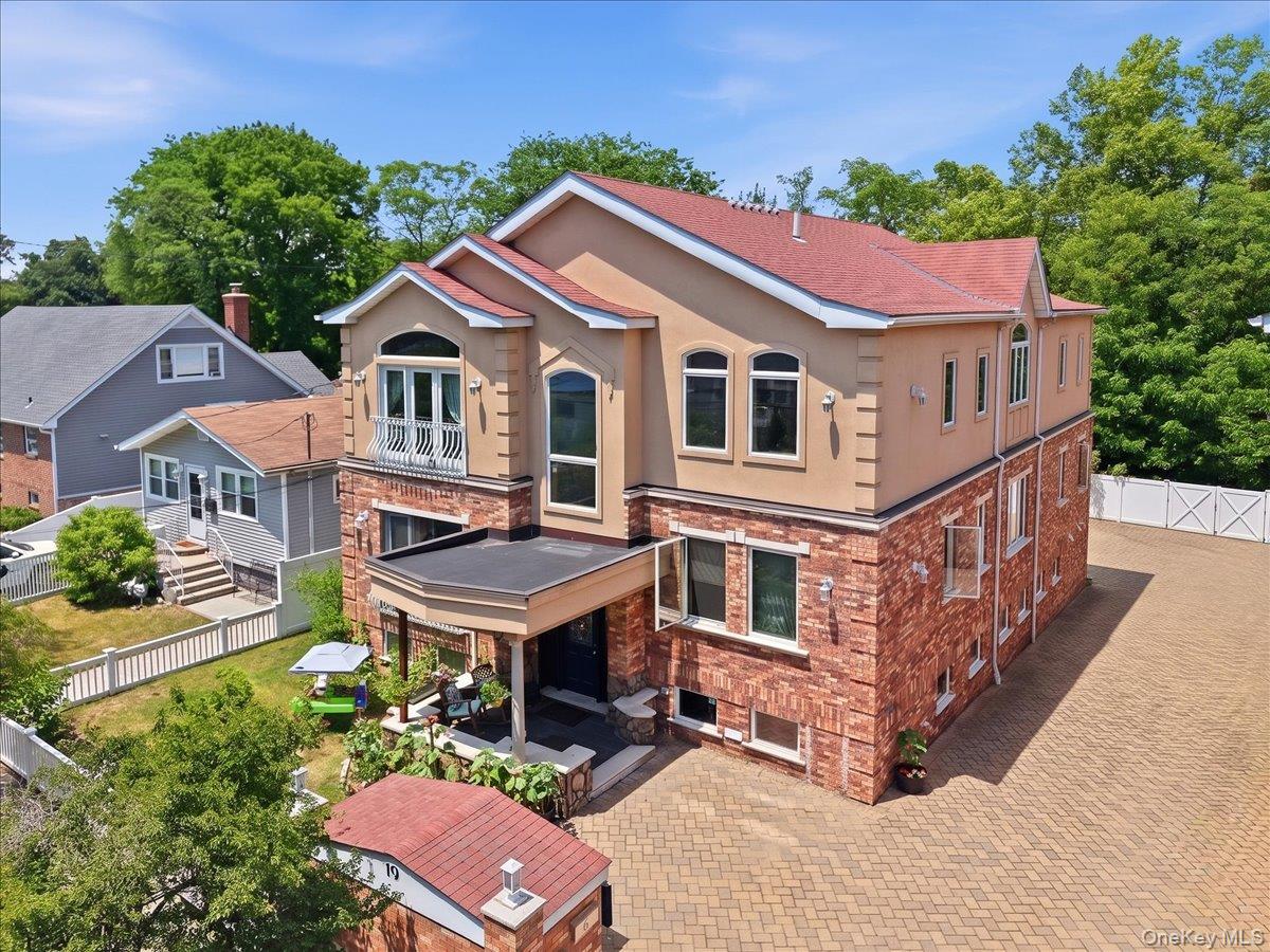 Anthony Saraco Jr. Houlihan Lawrence | The TurnKey Team - Top-Rated Local Realtor in Eastchester, NY (6)