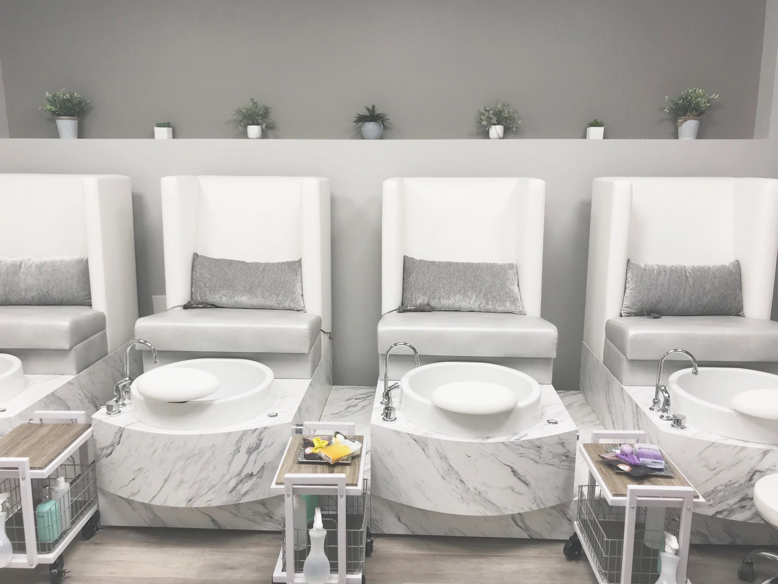 Solar Nails Lounge & Spa in Metairie, LA