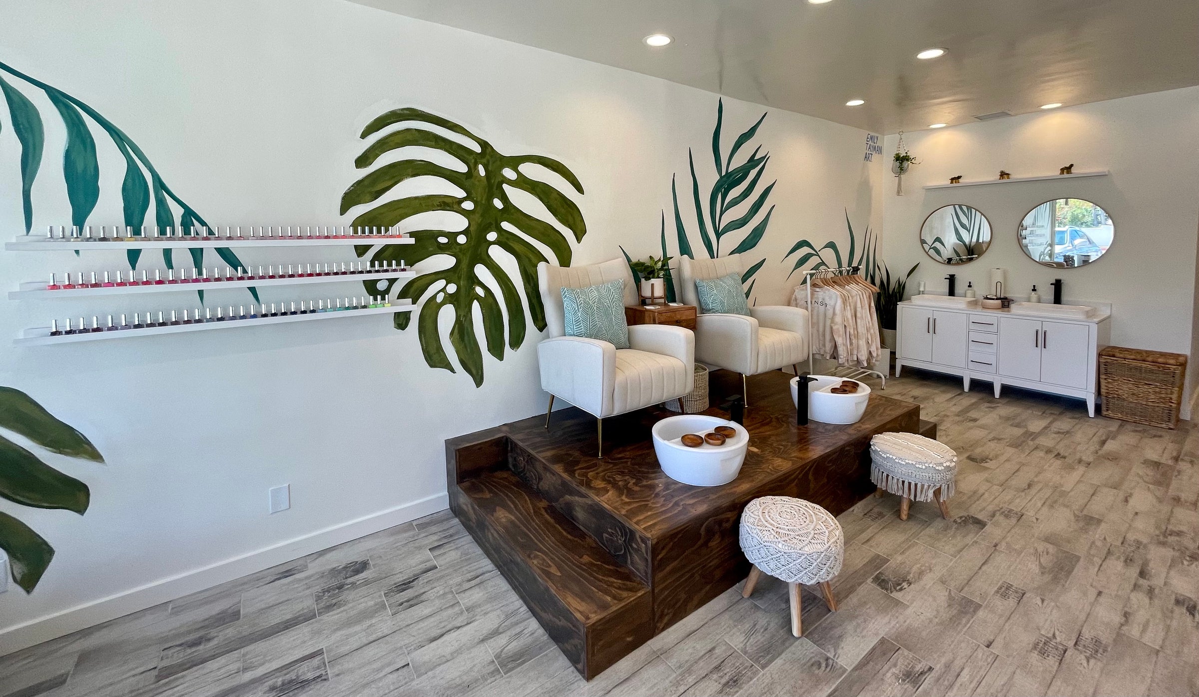 The Nail Nook Santa Barbara in Santa Barbara, CA (2)