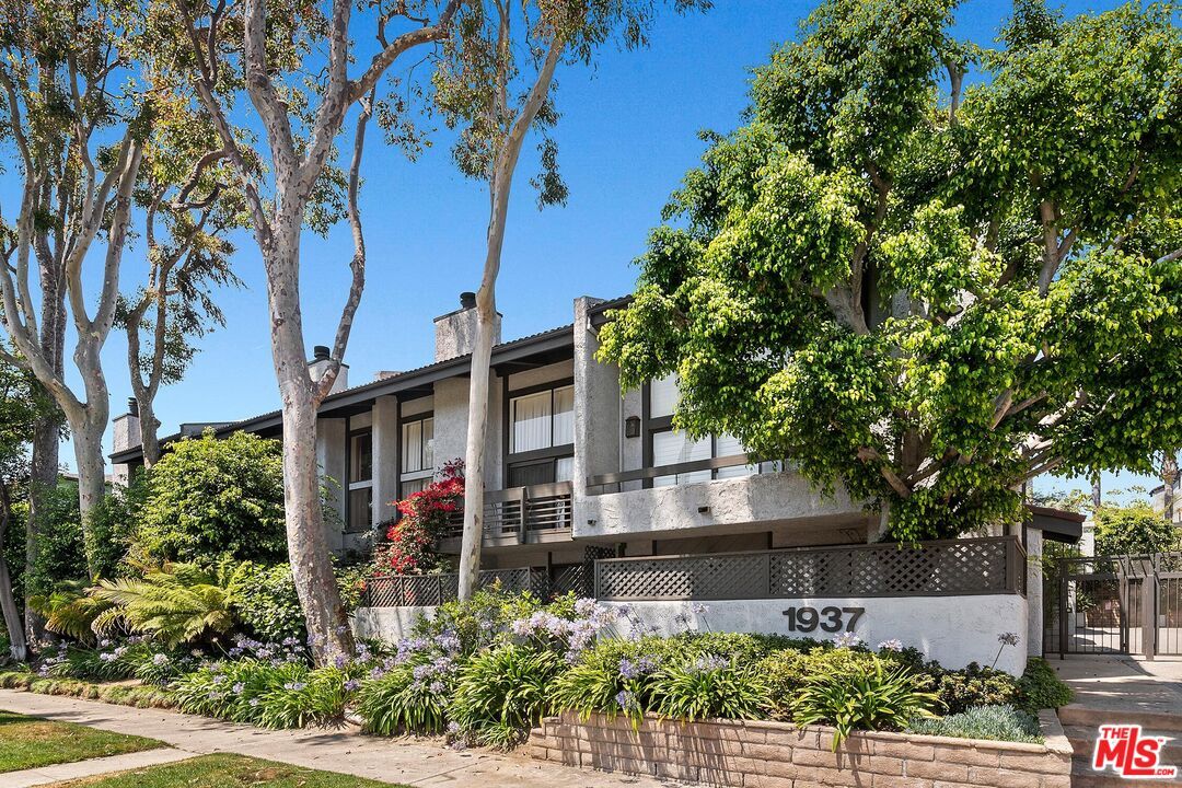 Anuschka Schneider, REALTOR®, MBA | DRE# 02096279 | Compass in Belvedere, CA (2)