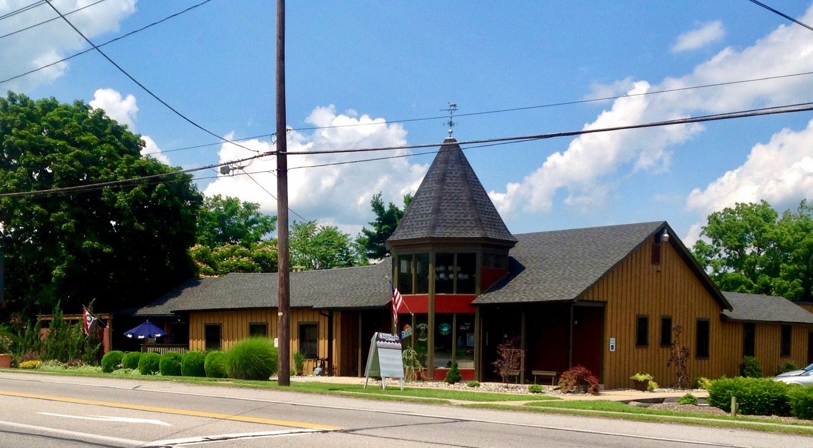 Ozgoods Neighborhood Grill & Bar in Kutztown, PA (4)