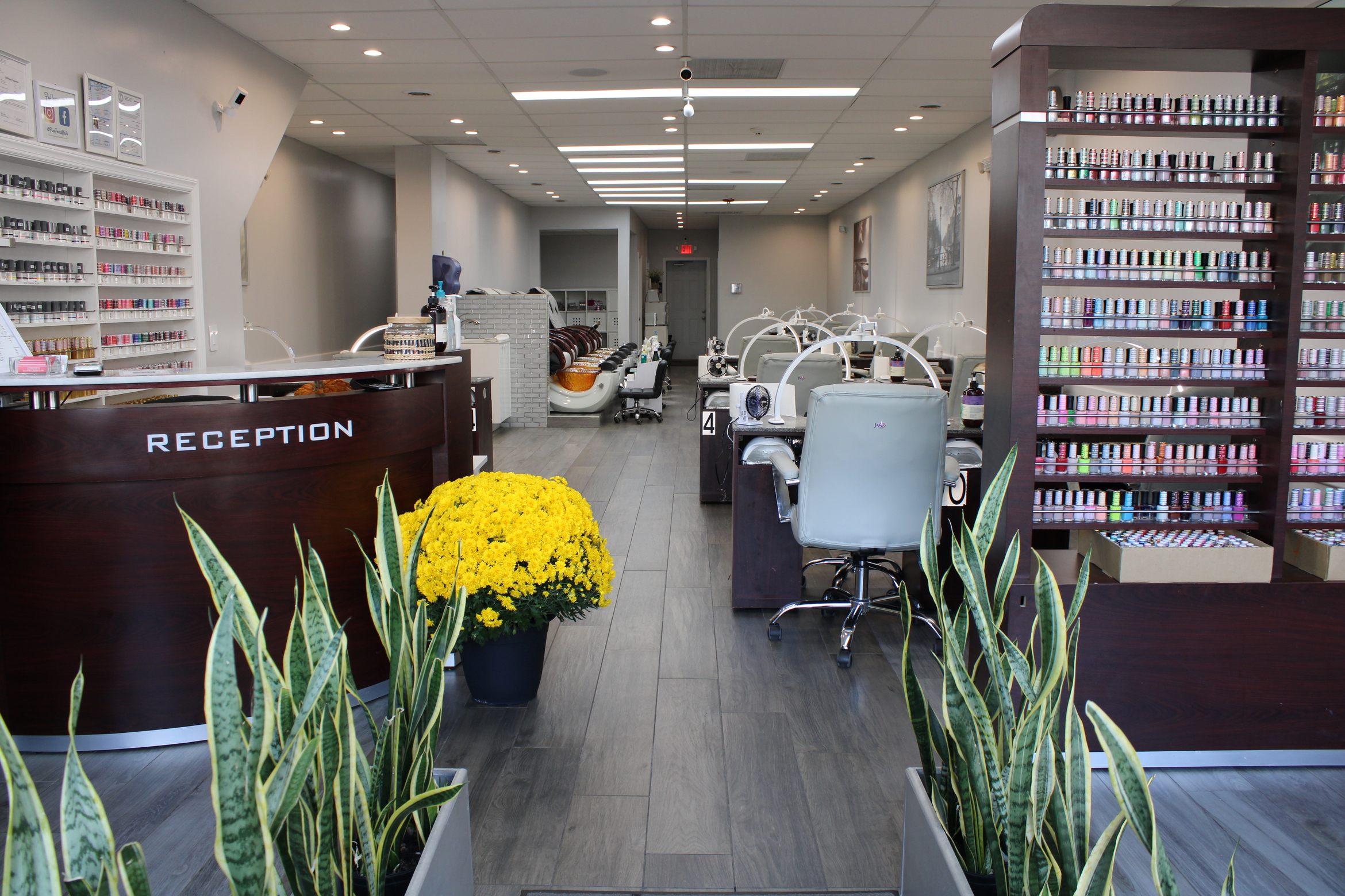 Finetouch Nails in Hackensack, NJ