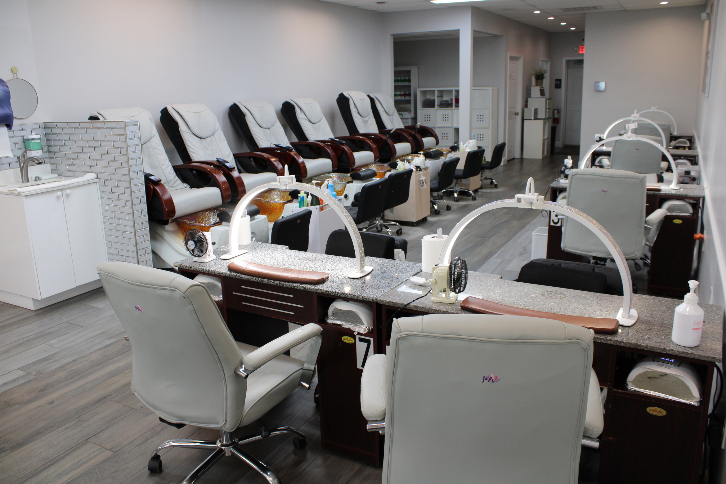Finetouch Nails in Hackensack, NJ (4)