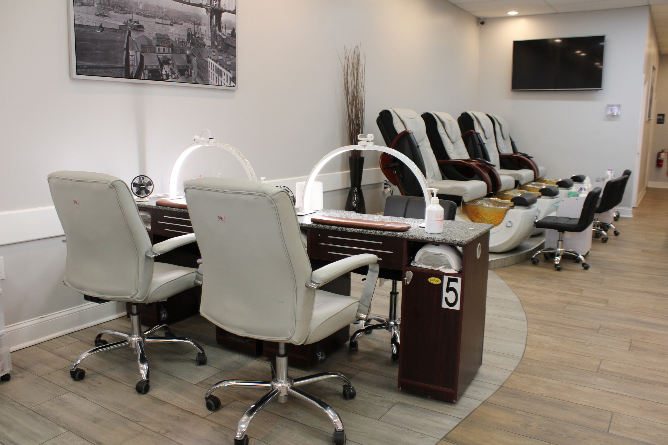 Finetouch Nails in Hackensack, NJ (6)