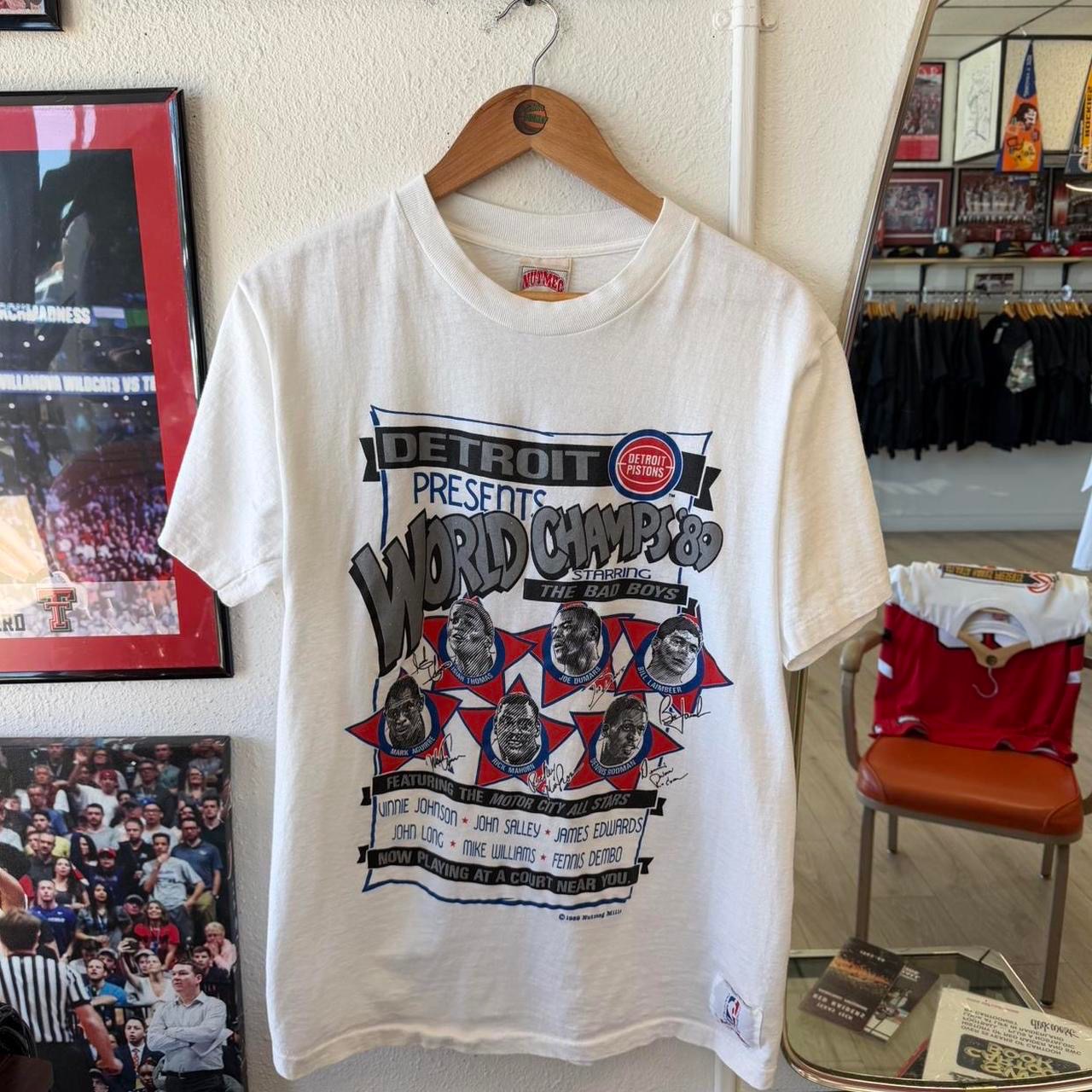 Izzy Money Vintage Clothing in Lubbock, TX (2)