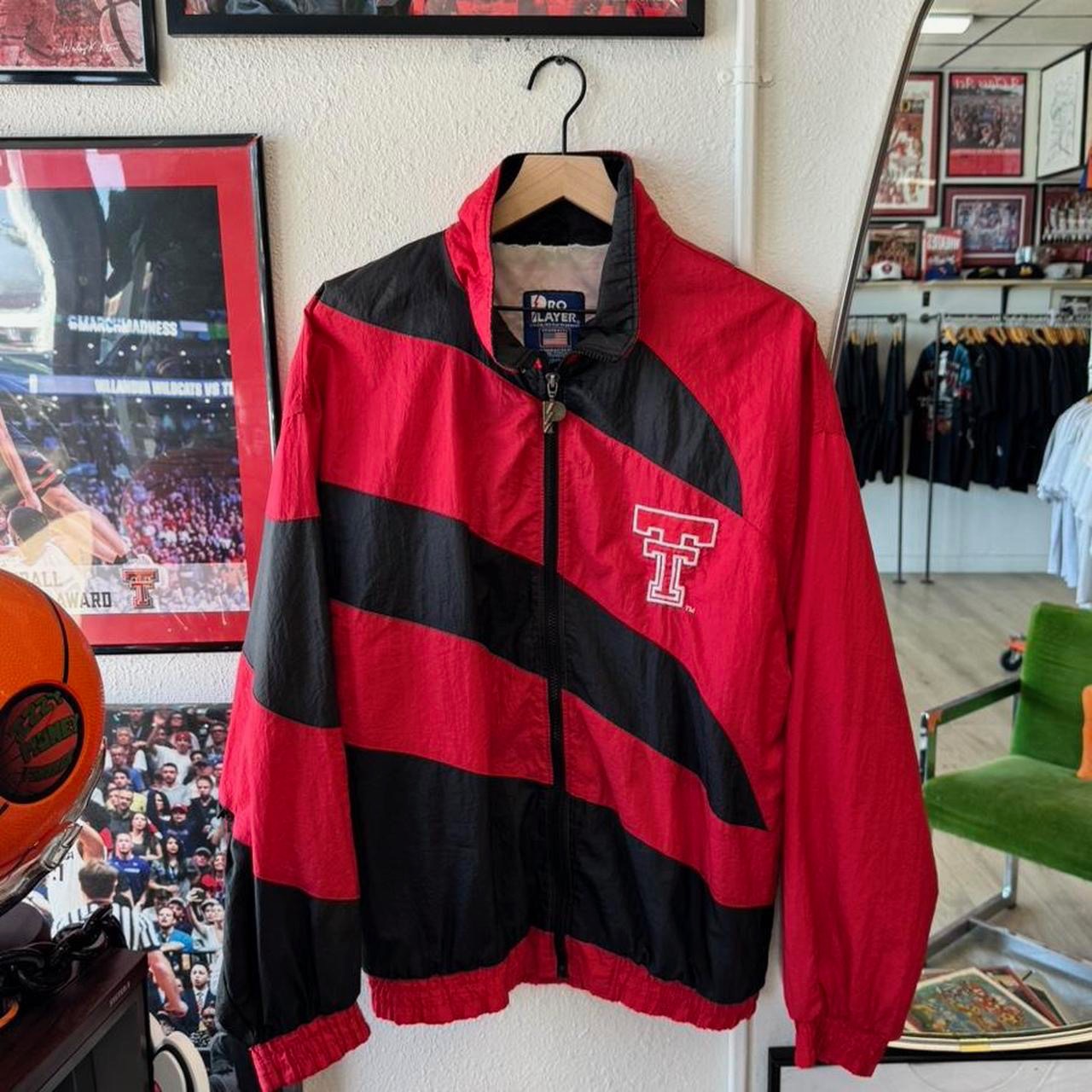 Izzy Money Vintage Clothing in Lubbock, TX (3)