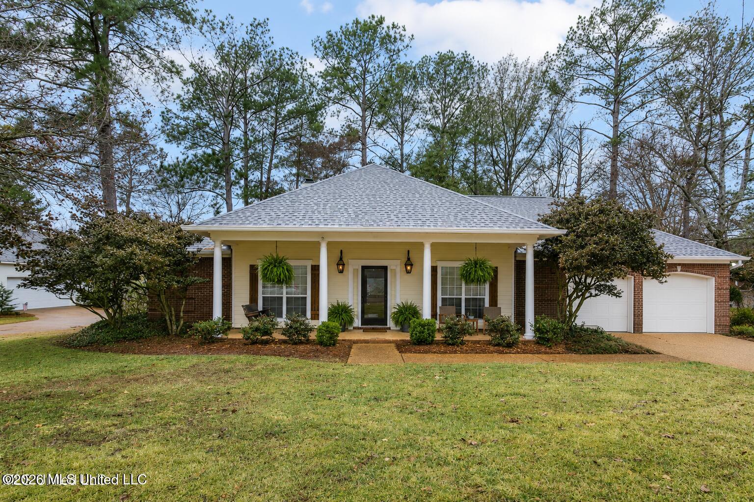 Manisha Patel, EXIT Realty Collective Realtor in Ridgeland, MS (3)