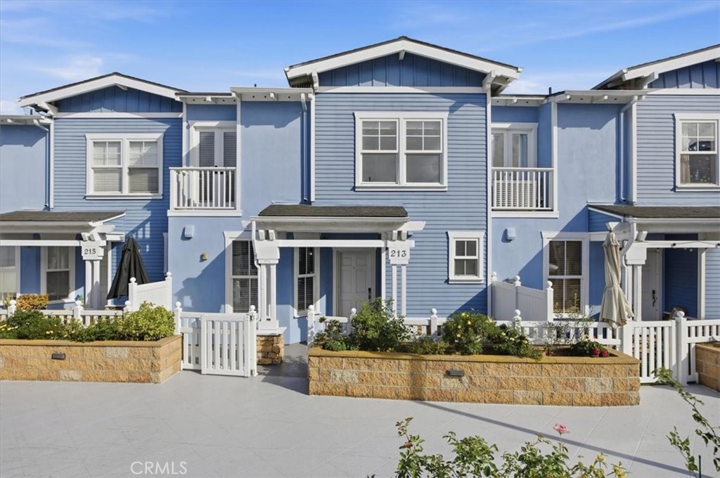 Nicole Niquette Real Estate Group in Hermosa Beach, CA (3)
