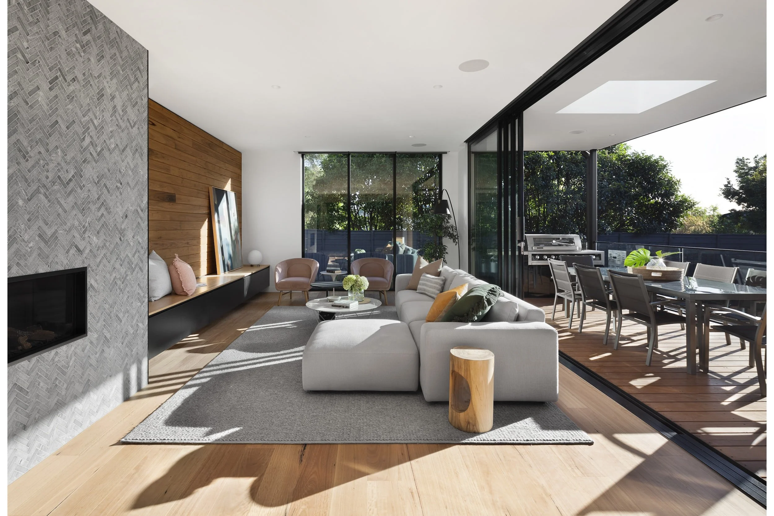 Sonia Amen- LUX LIVING ESTATES in Artesia, CA