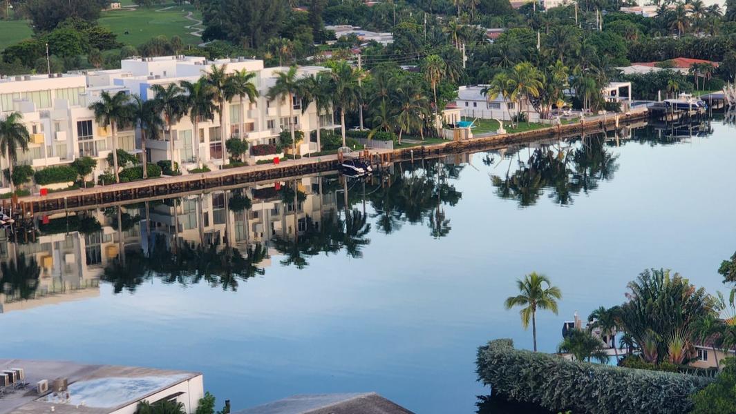 Ingrid Centeno- Tu Realtor Latina en Miami Beach - Specialist Real Estate Agent in North Miami, FL (5)