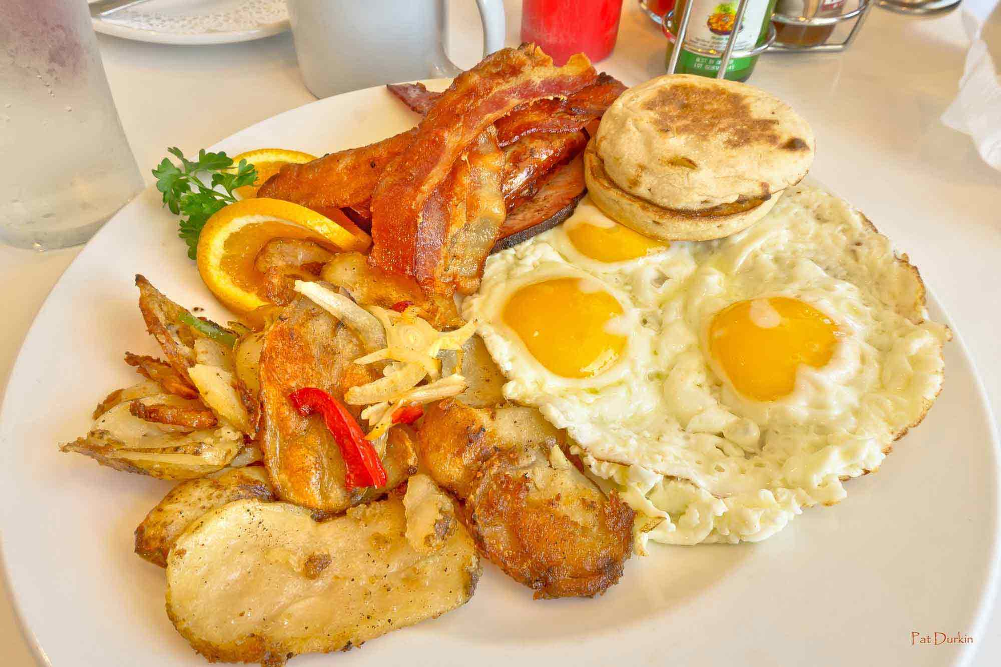 Los Portales Cafe in Elmendorf, TX (4)