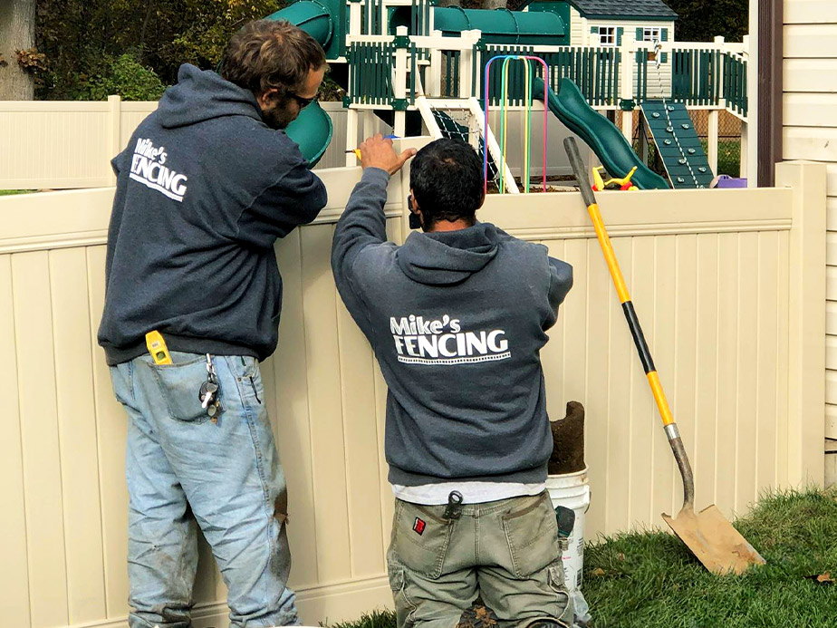 Mike's Fencing in Nappanee, IN (5)