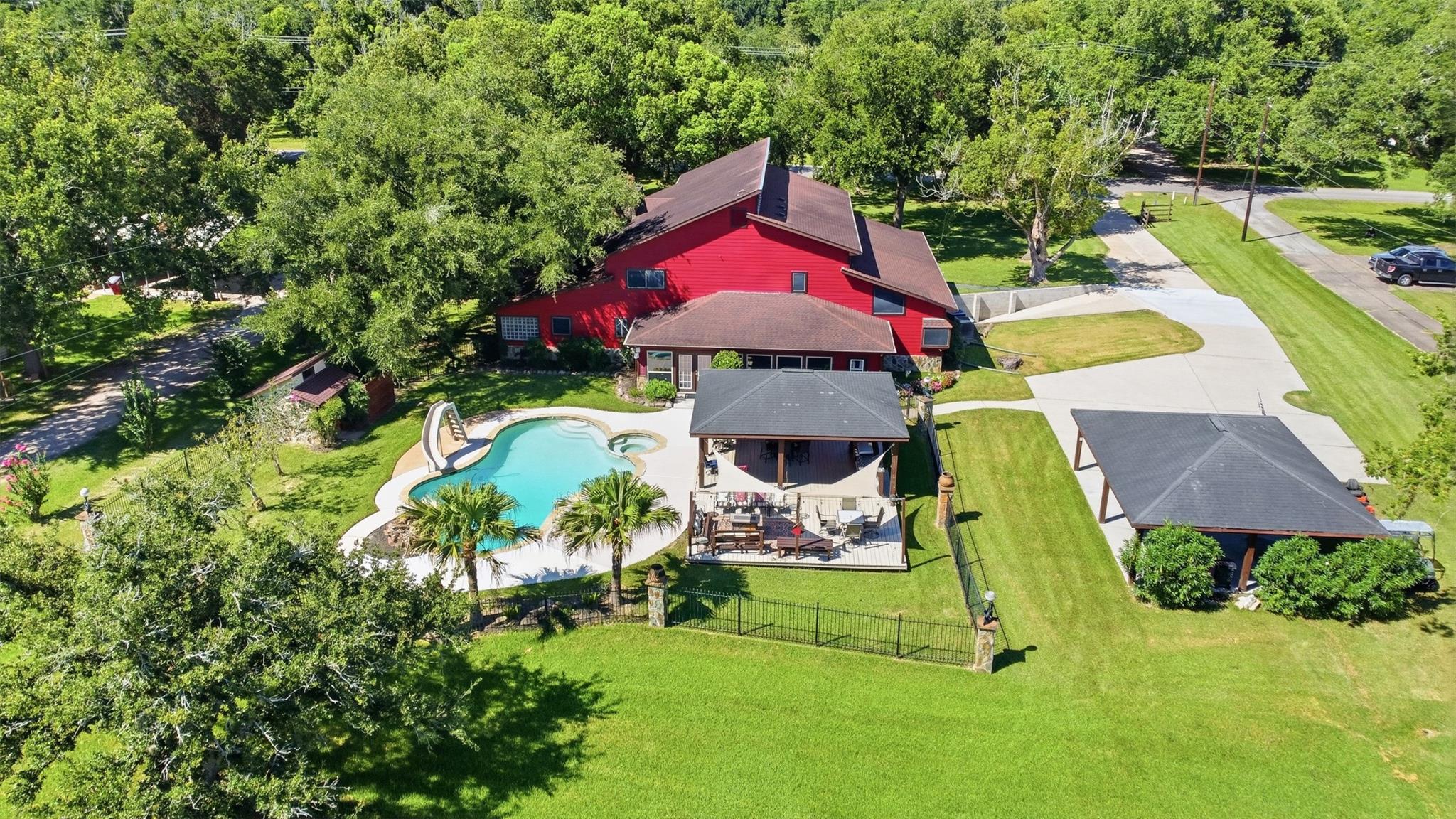 Lisa Marie Sanders-Living Vogue Real Estate in League City, TX (2)