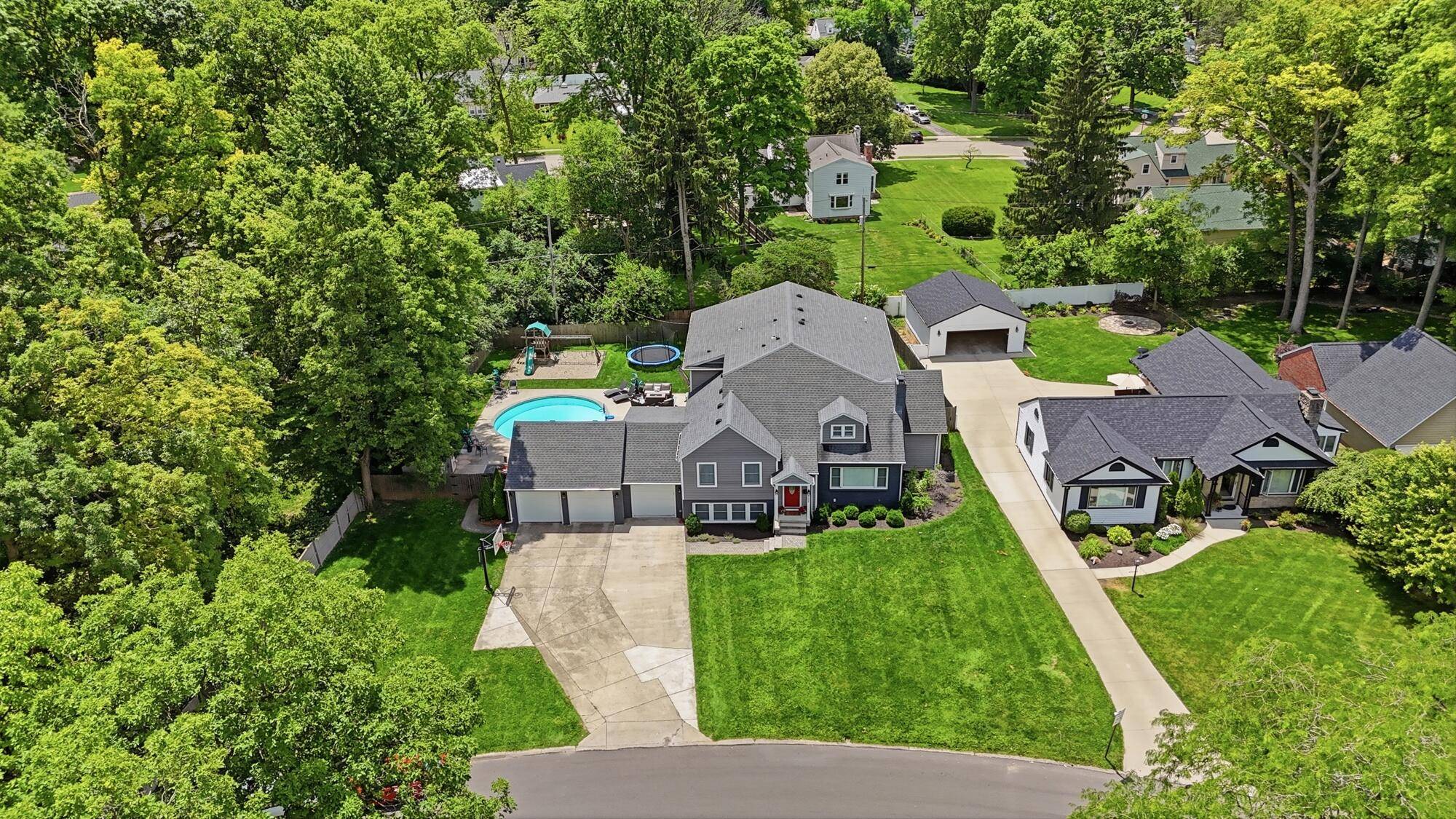 Jaime Florence, Realtor, Coldwell Banker Heritage in Enon, OH