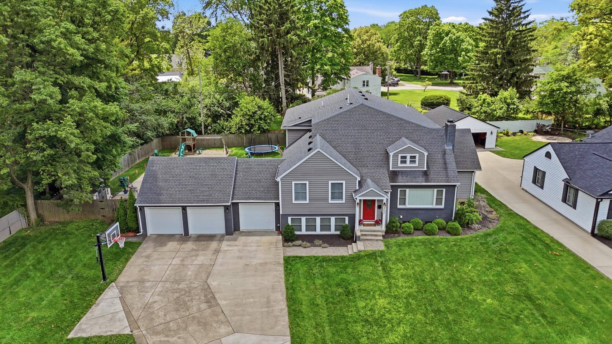 Jaime Florence, Realtor, Coldwell Banker Heritage in Enon, OH (4)