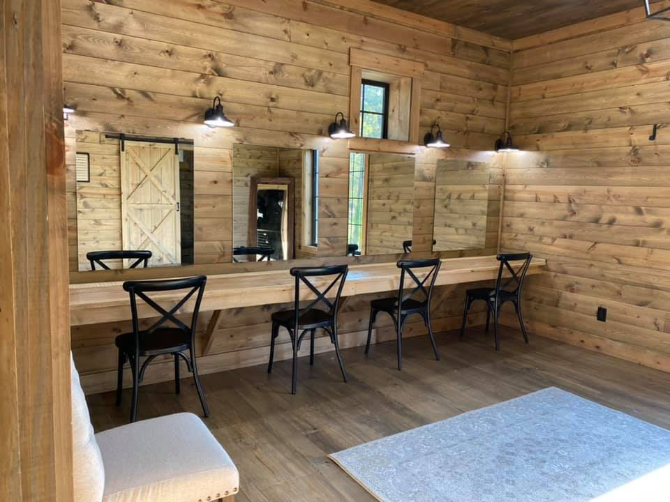Hidden Acres Wedding and Event Barn, LLC in Gillsville, GA (4)