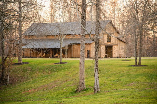 Hidden Acres Wedding and Event Barn, LLC in Gillsville, GA (5)