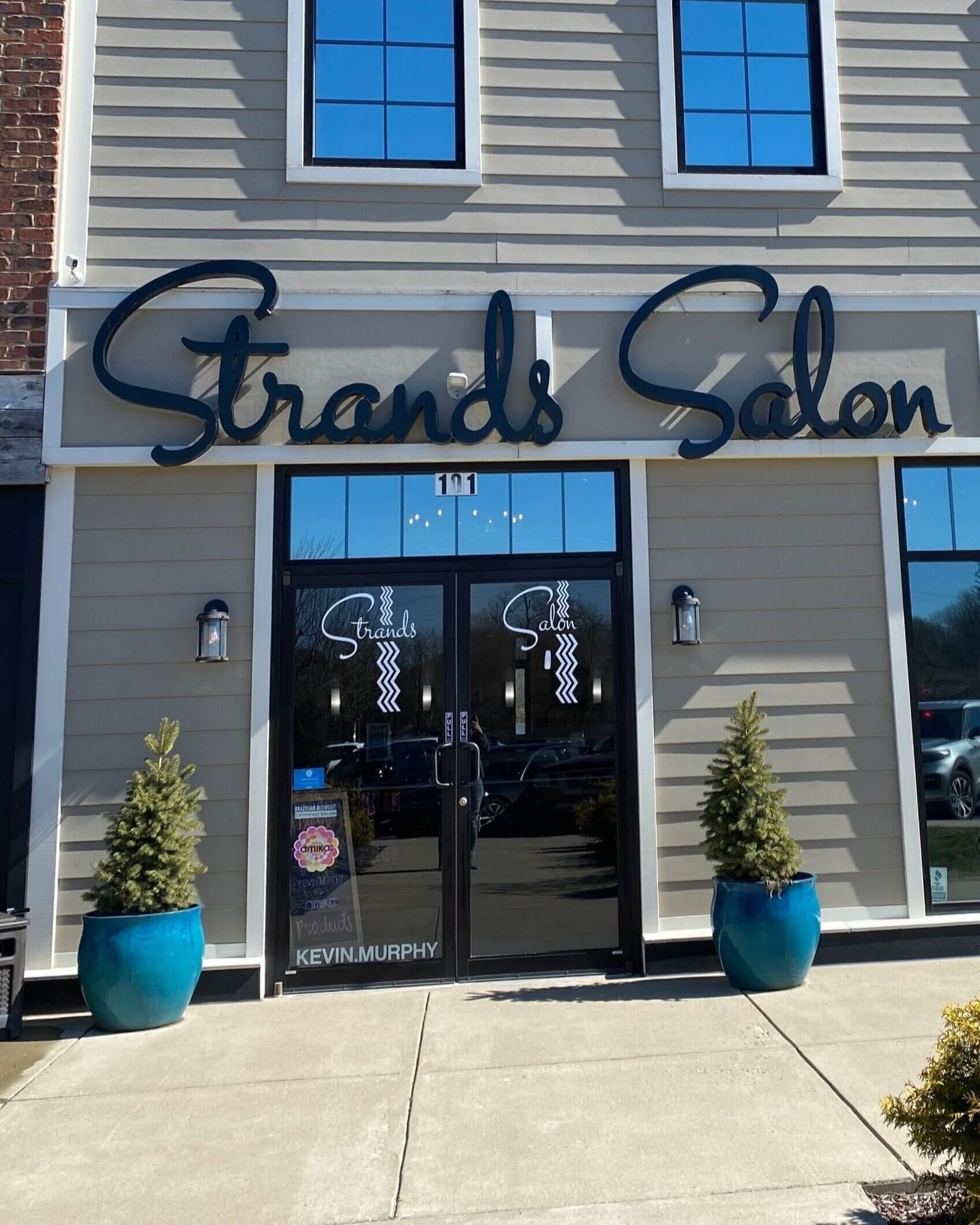 Strands Salon in Louisville, KY (5)