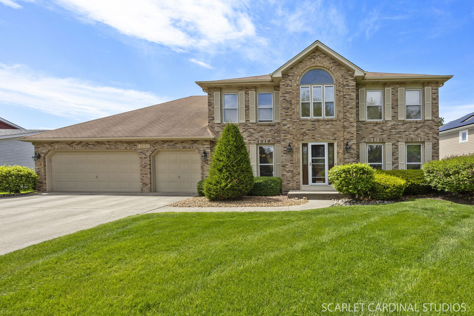 Nick & Nikki, Realtors - Malatesta Team in Wheaton, IL (3)