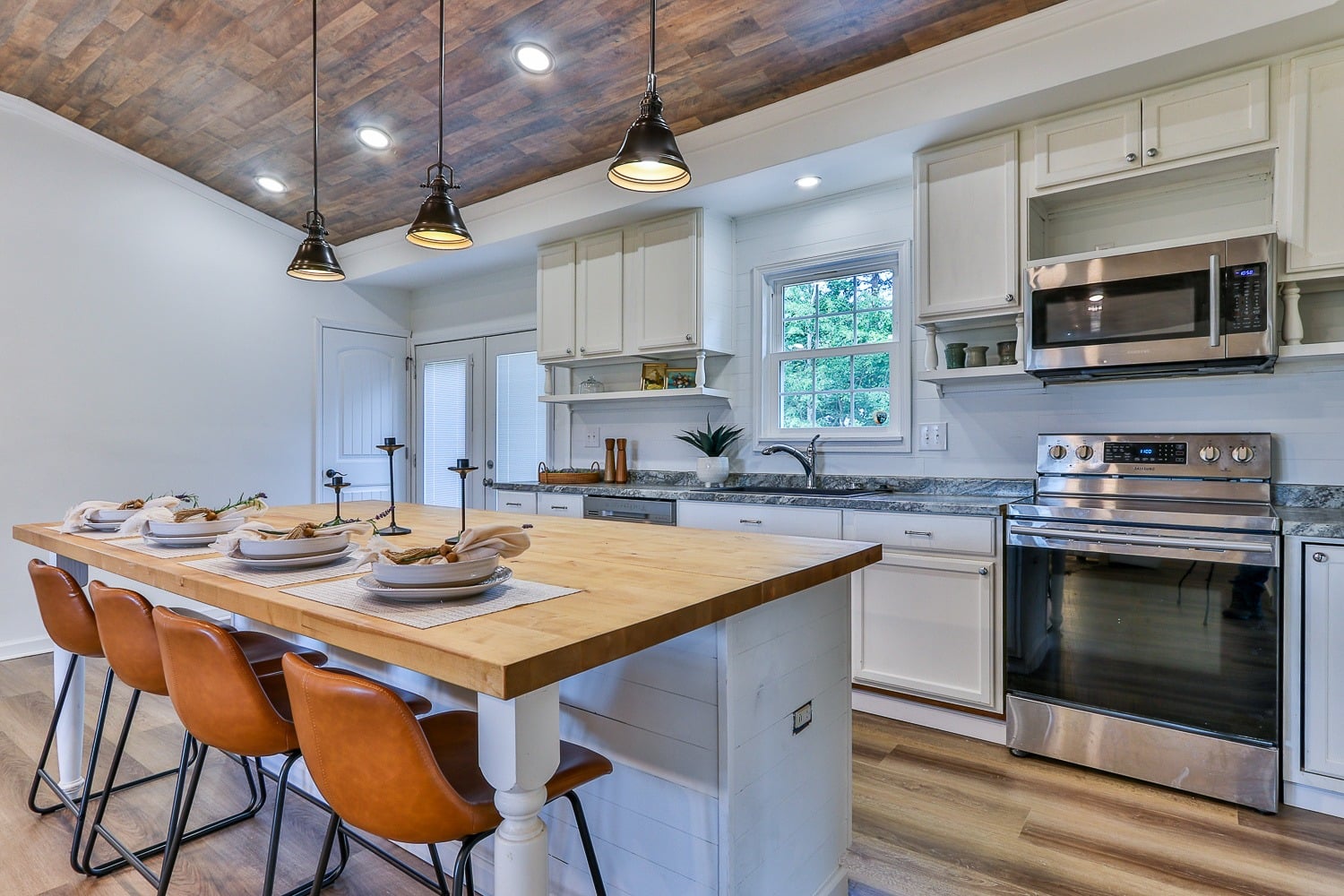 Raccoon Realty & Property Management in Lenoir, NC (2)