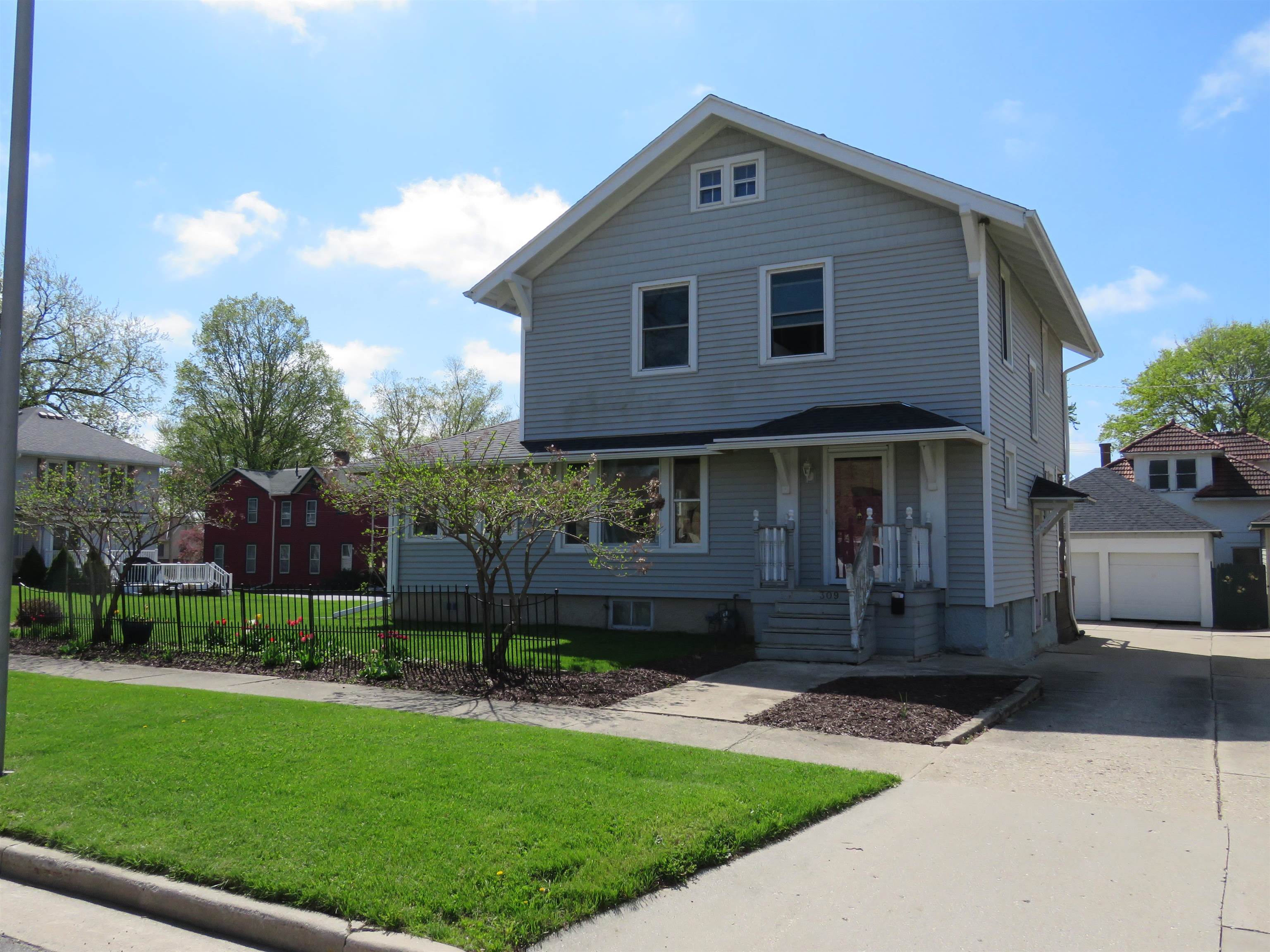 Nehls Realty in Fox Lake, WI (4)