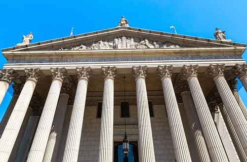 The Law Offices of Mark E. Weinberger P.C. in Rockville Centre, NY