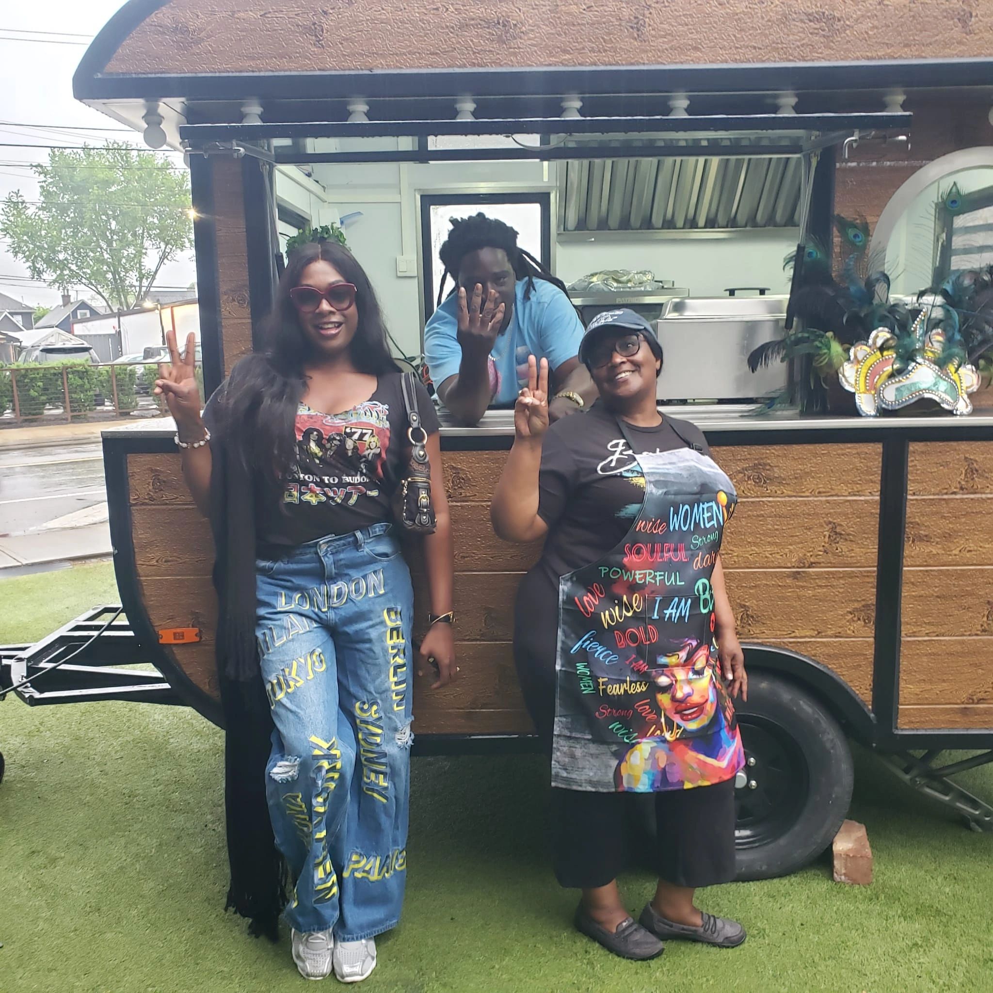 Ma Buis Bahamian Delight in Columbus, OH